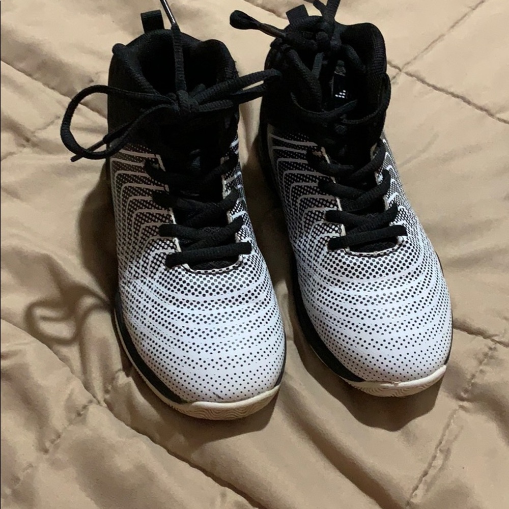 BCG high top basketball shoes